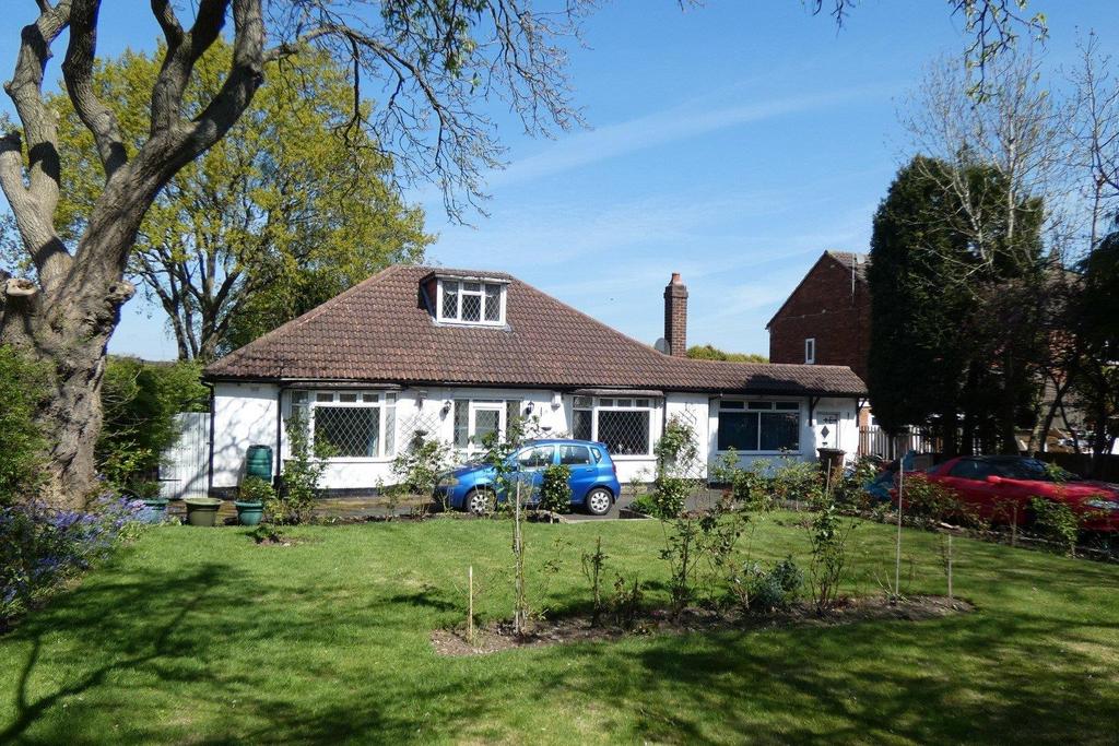 Foley Road West, Streetly 3 bed detached bungalow £550,000