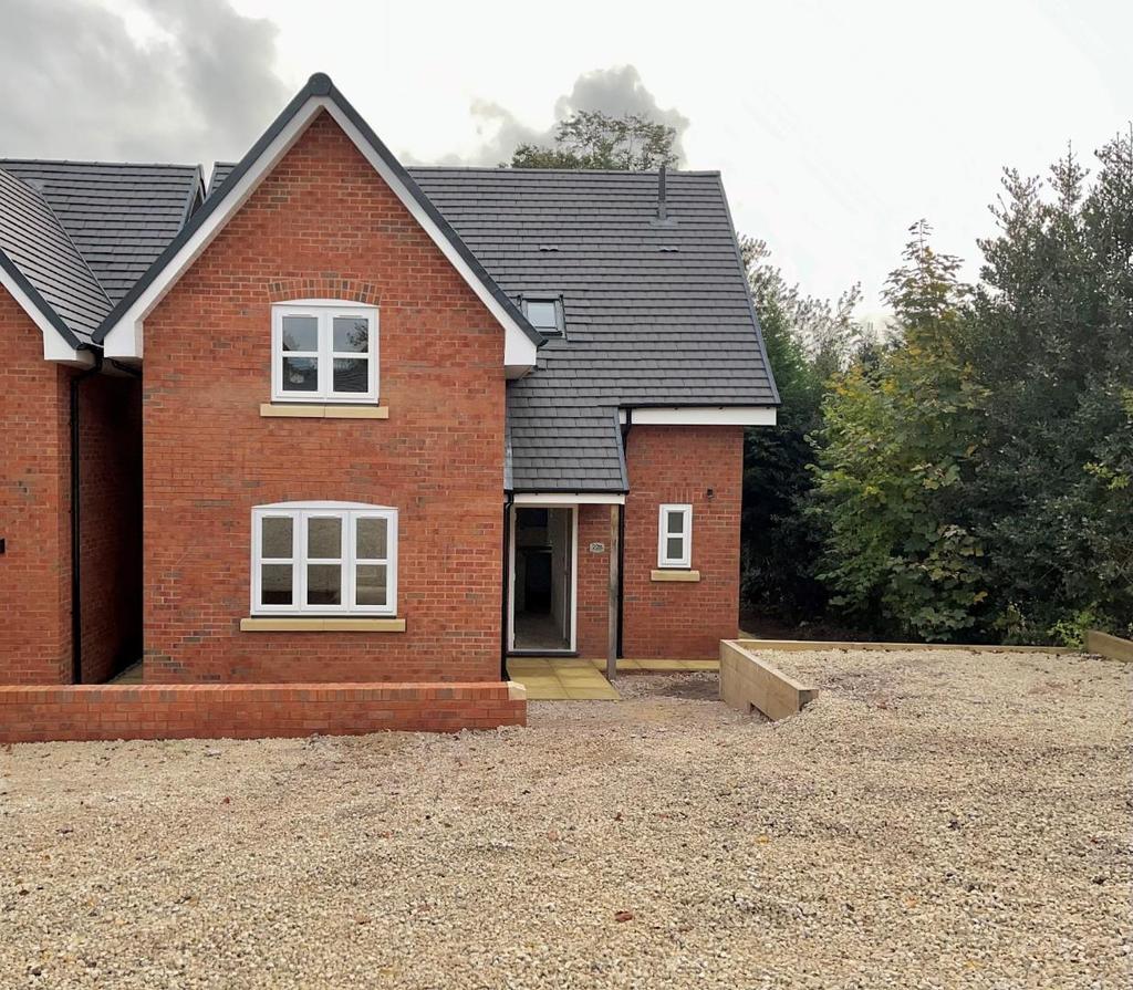 Gaiafields Road, Lichfield... 3 bed detached house £450,000