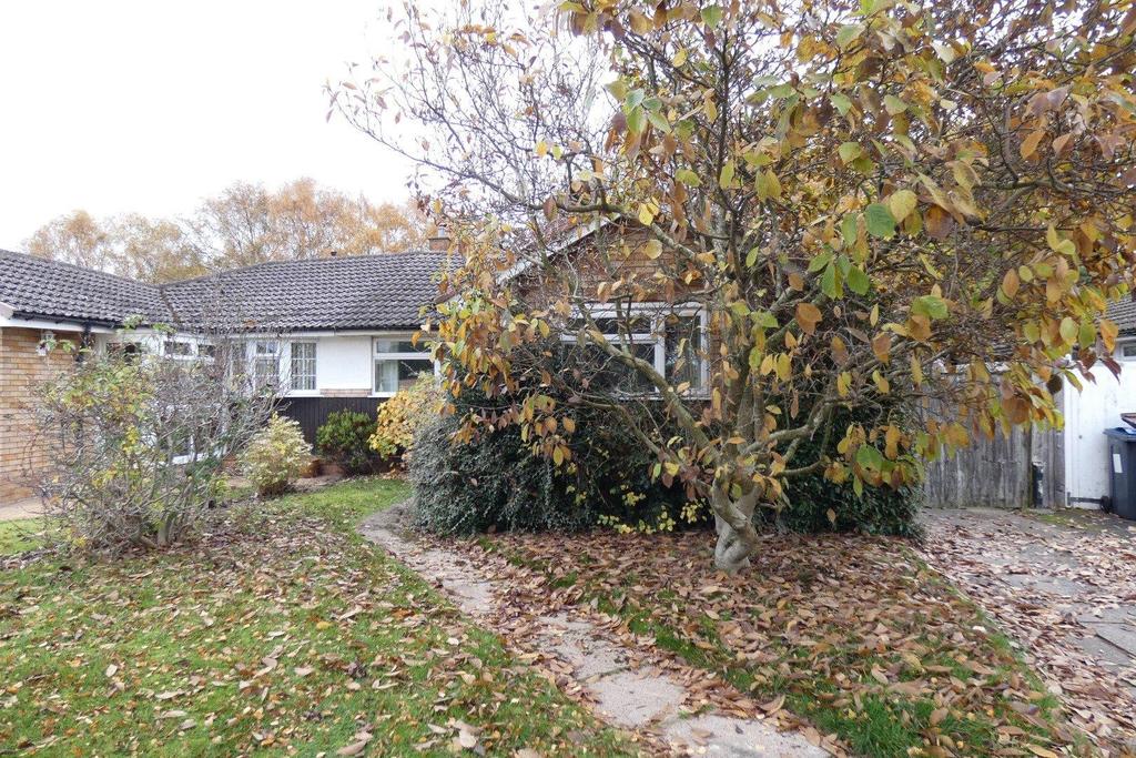 Hillmorton Road, Four Oaks 3 bed semidetached bungalow £300,000