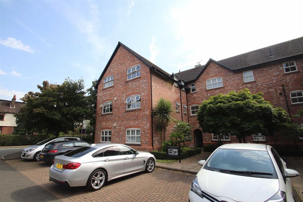 Swallow Court, Lacey Green, Wilmslow 2 bed apartment £995 pcm (£230 pw)