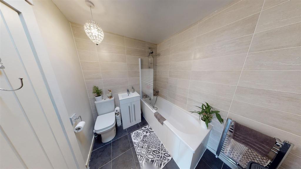 Aviemore Close Bathroom