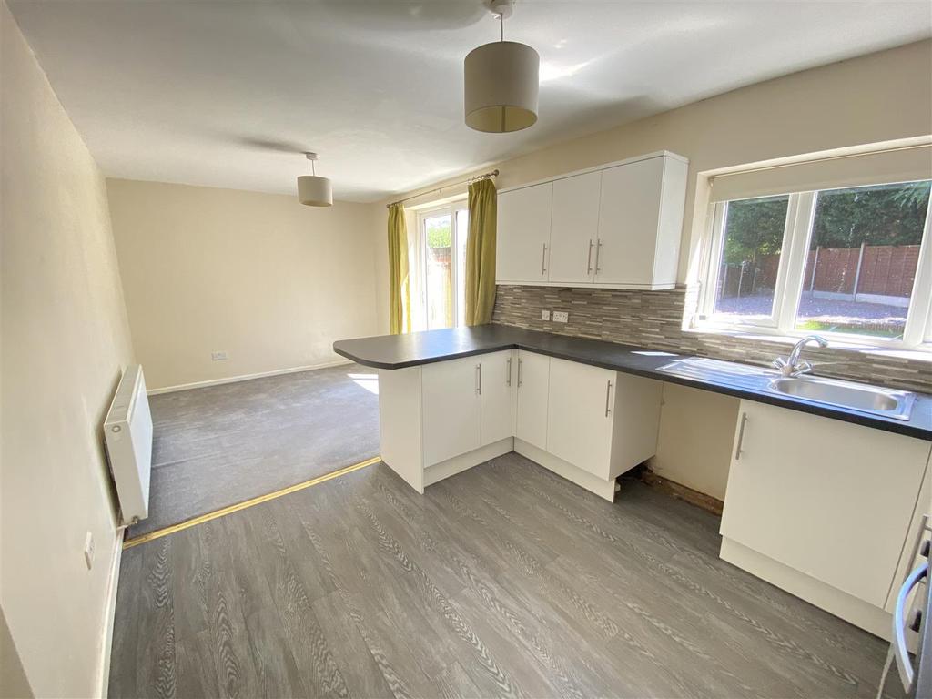 Heywood Close, Alderley Edge 4 bed terraced house £372,000