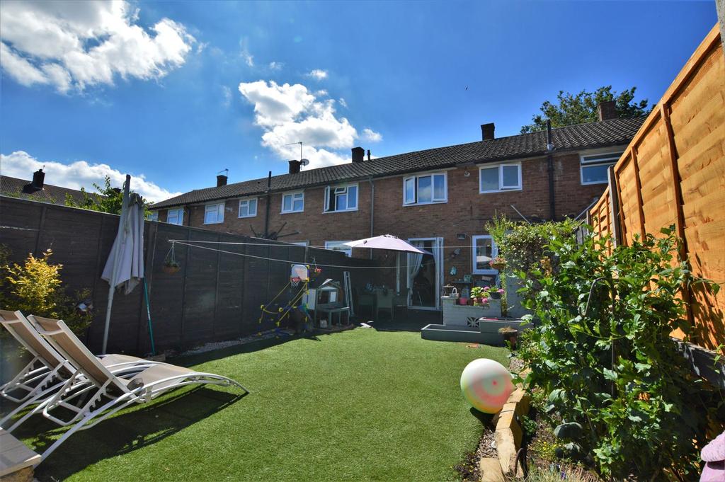 Goodwin Road, Slough 3 bed terraced house £370,000