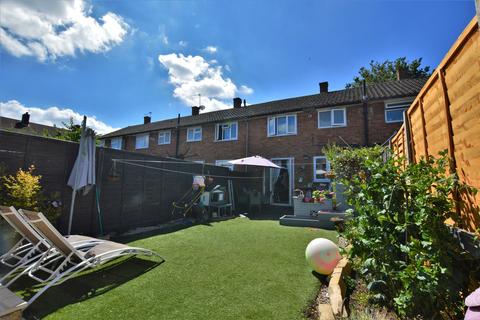 60 Goodwin Road, Slough, SL2 2EU