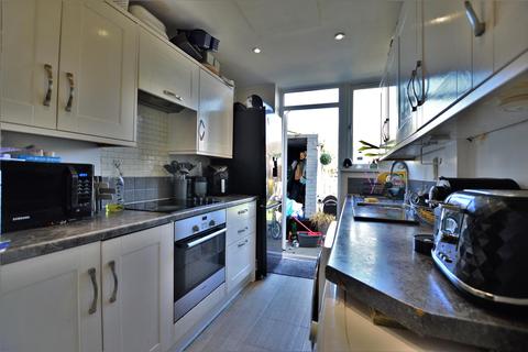 60 Goodwin Road, Slough, SL2 2EU