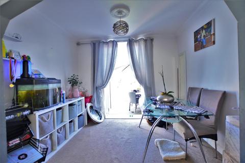 60 Goodwin Road, Slough, SL2 2EU