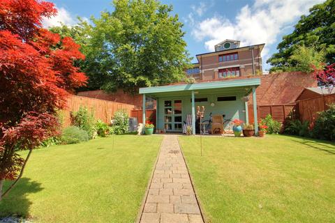 7 Albion Street, Gloucester, GL1 1UE