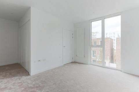 4 bedroom terraced house to rent - Royal Wharf, E16