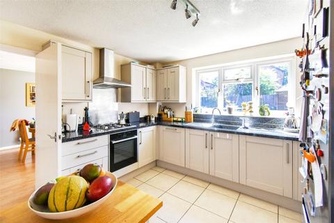 4 bedroom detached house for sale, Hornbeam Place, Hook RG27