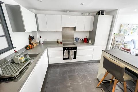2 bedroom apartment to rent, Lapis Close, Ealing, NW10