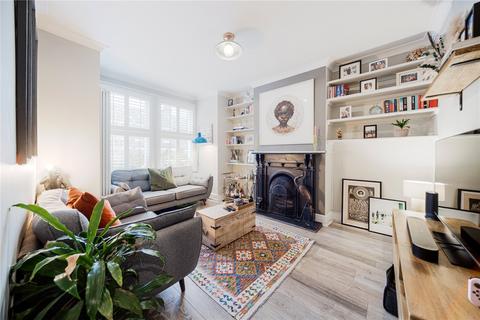 3 bedroom end of terrace house for sale, Highworth Road, London, N11