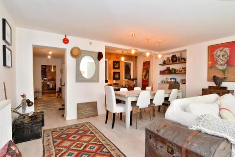 2 bedroom flat for sale, Holland Road, Hove, East Sussex