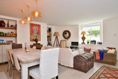 2 bedroom flat for sale, Holland Road, Hove, East Sussex