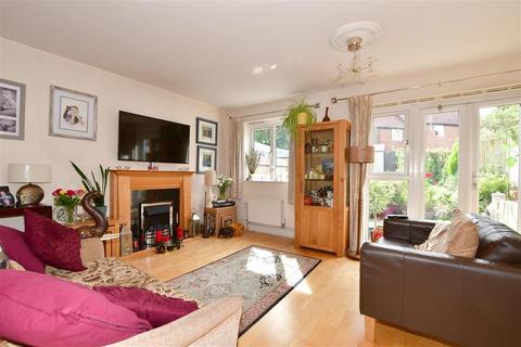 3 bedroom terraced house for sale - Spiro Close, Pulborough, West Sussex