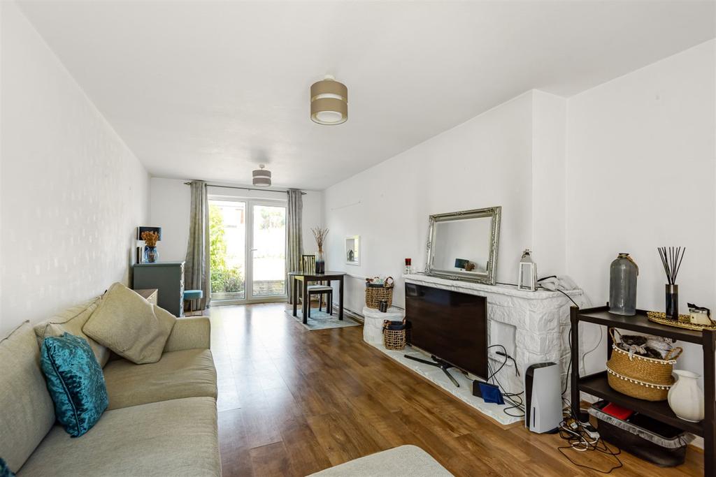Sitting/Dining Room