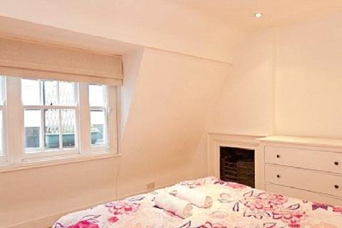 3 bedroom house to rent - St Anne's Court, Dean Street, London, W1F