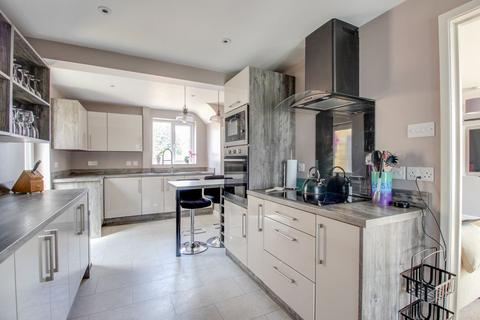 71 Weston Avenue, Leighton Buzzard, LU7 4QZ