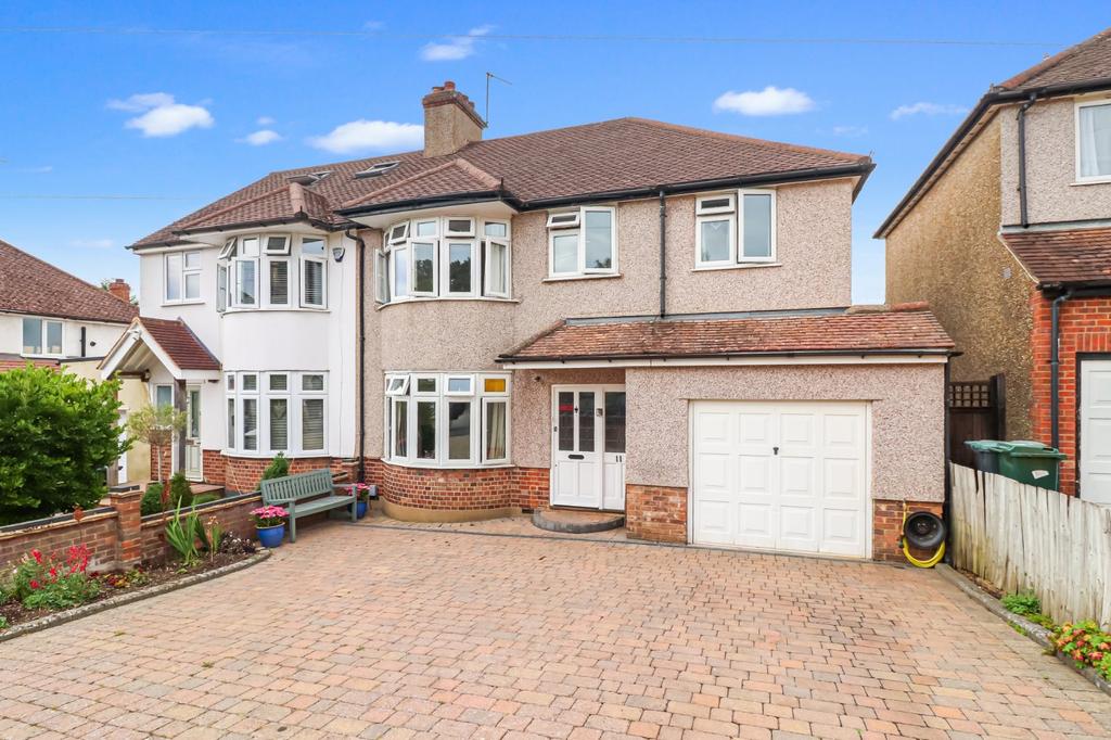 Hazelbury Avenue, Abbots Langley... 4 bed semidetached house £800,000