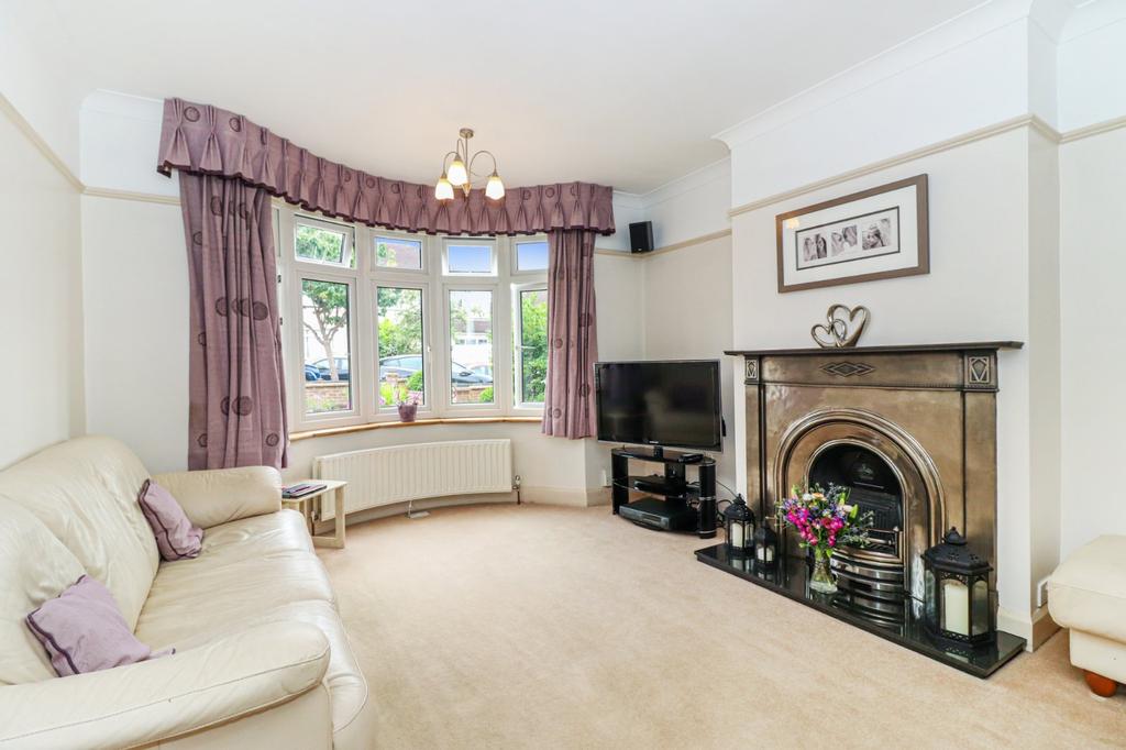 Hazelbury Avenue, Abbots Langley... 4 bed semidetached house £800,000