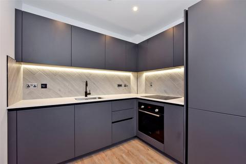 1 bedroom apartment to rent, Darjeeling House, Memorial Avenue, Slough, SL1