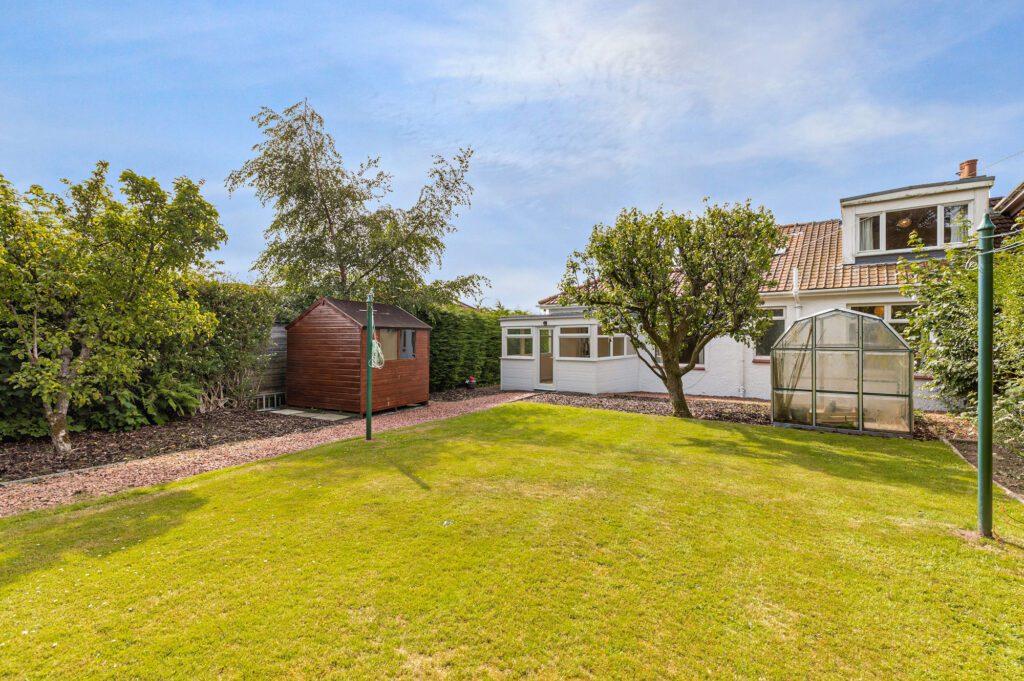 Victoria Crescent, Clarkston 3 bed semidetached bungalow £350,000