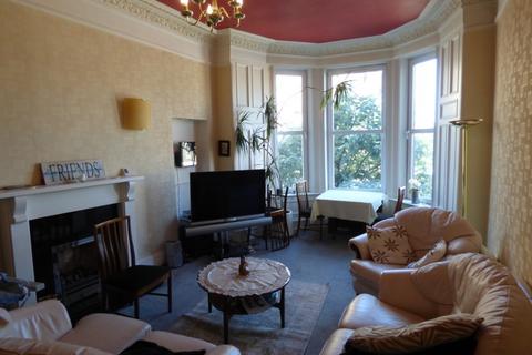 2 bedroom flat to rent, McDonald Road, Bonnington, Edinburgh, EH7