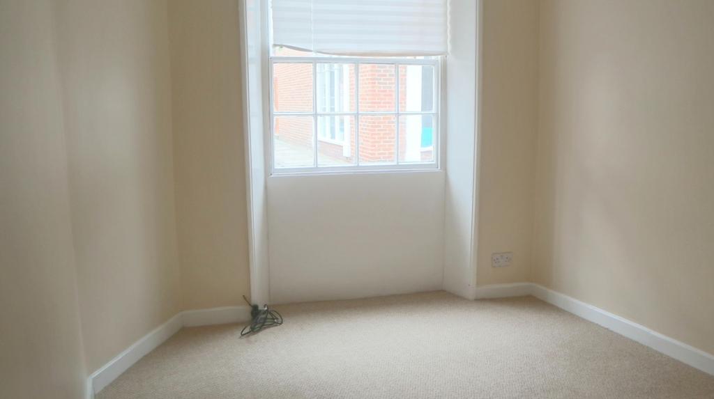Walkergate, Beverley 1 bed terraced house £575 pcm (£133 pw)