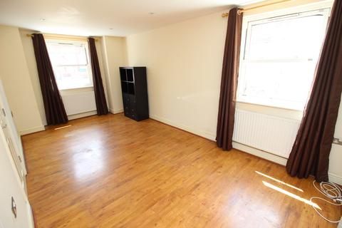 Flat 1, 77 Washington Road, Worcester Park, KT4 8JG