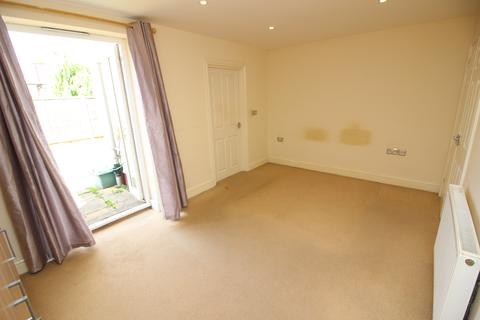 Flat 1, 77 Washington Road, Worcester Park, KT4 8JG