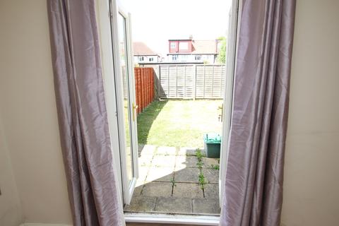Flat 1, 77 Washington Road, Worcester Park, KT4 8JG
