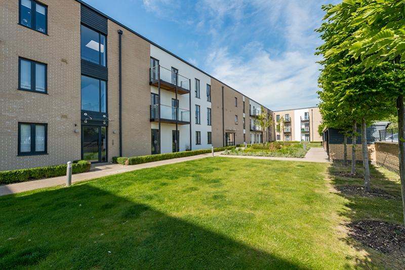 Latimer House, Thame, OX9 3JB 2 bed apartment to rent £1,100 pcm (£