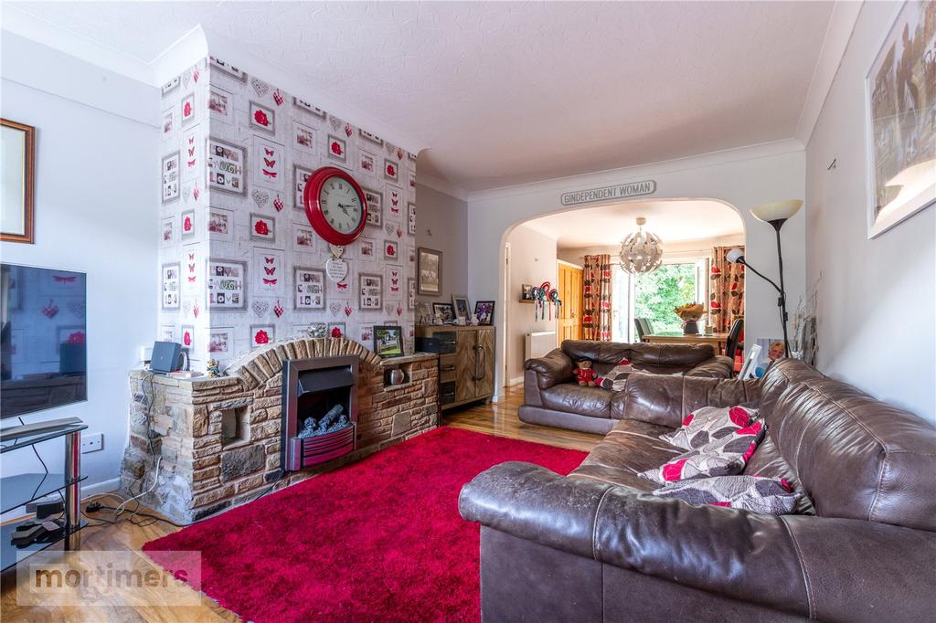 Beaver Close, Wilpshire, Blackburn... 3 bed semidetached house £200,000