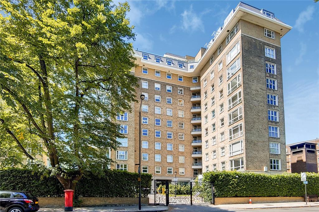 St. Johns Wood Park, London, NW8 3 bed apartment to rent £5,200 pcm