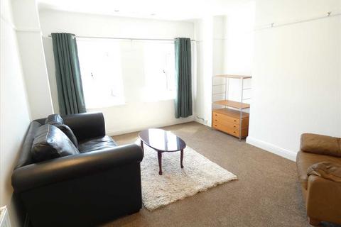 2 bedroom apartment to rent, Gerald Road, Winton, Bournemouth