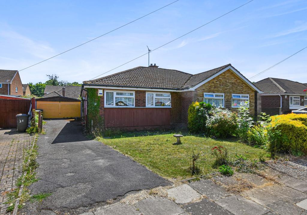 33 Ripley Road, Luton, Bedfordshire... 2 bed bungalow £180,000