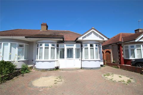 4 bedroom bungalow to rent - Randall Drive,, Hornchurh, Essex, RM12