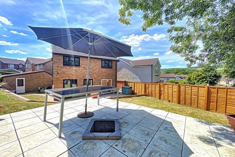 8 Dowling Close, Snodland, ME6 5PF