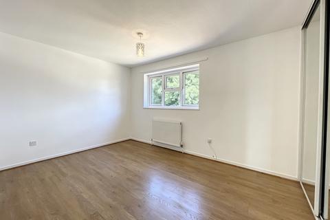 8 Dowling Close, Snodland, ME6 5PF