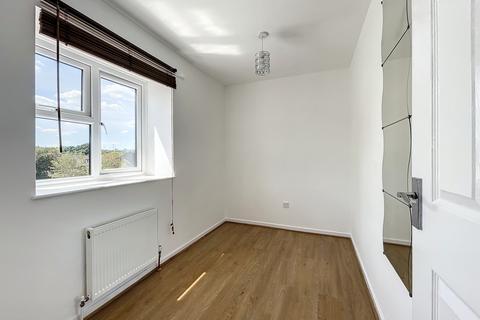 8 Dowling Close, Snodland, ME6 5PF