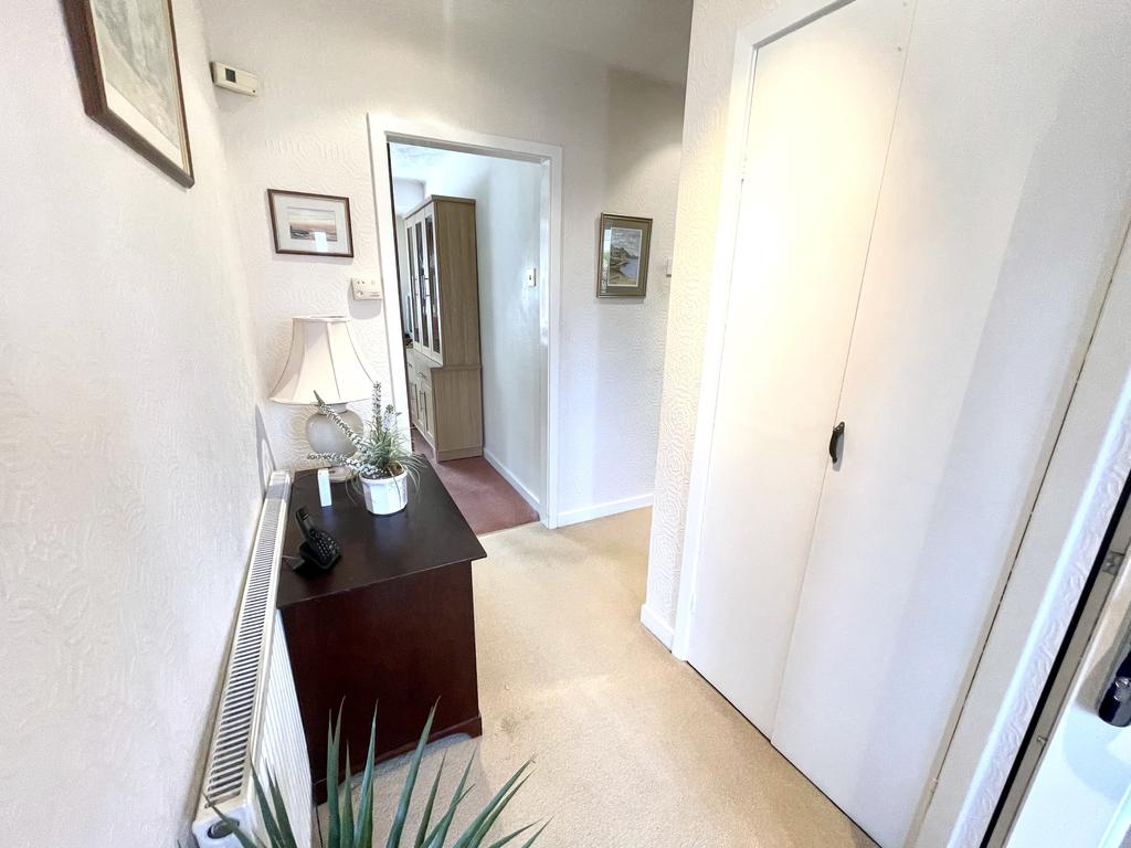 Woodlands Drive, Coatbridge ML5 2 bed semidetached bungalow £225,000