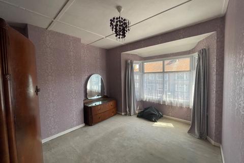 9 Hind Crescent, Erith, DA8 3BP