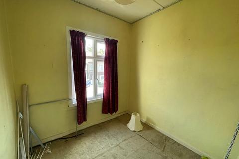 9 Hind Crescent, Erith, DA8 3BP