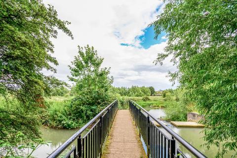 Flat 6, 3 Hyde Meadow View, Witney, OX28 6FP