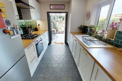 34 Beechwood Road, Northampton, NN5 6JT