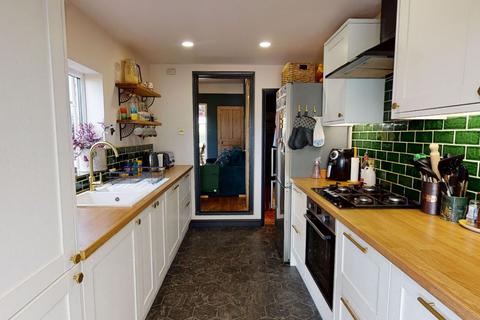 34 Beechwood Road, Northampton, NN5 6JT
