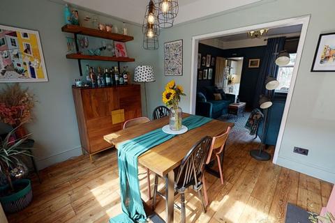 34 Beechwood Road, Northampton, NN5 6JT