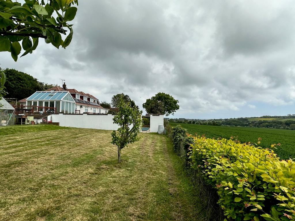 Dover Road, Ringwould, Deal, CT14 4 bed detached house for sale £900,000