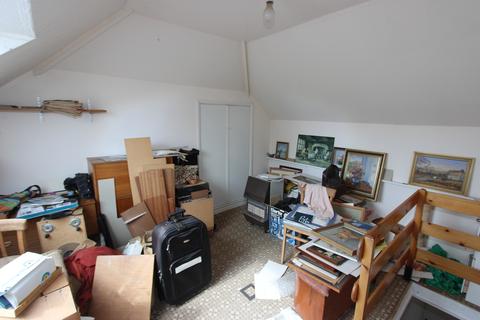 3 bedroom bungalow for sale - Station Road, Walmer, Deal, Kent, CT14