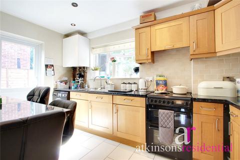 15 Ramscroft Close, London, N9 9JY