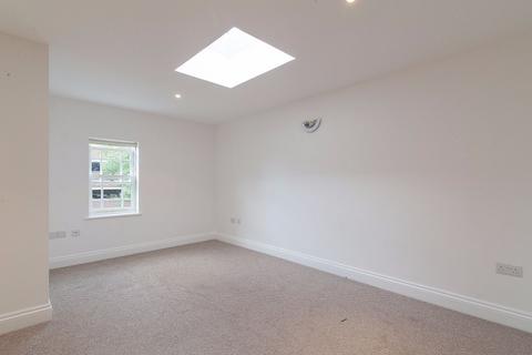1 bedroom flat for sale, Arragon Road, Twickenham